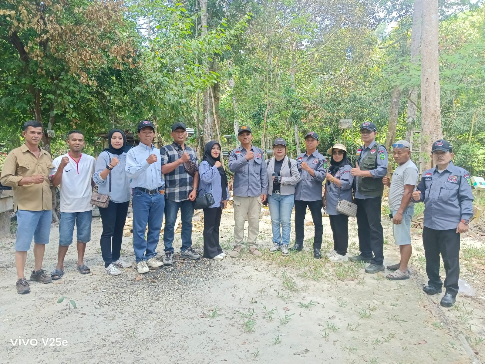 Kunjungan kemasyarakat Kampar dlm usaha Kayu Gaharu dan madu hutan